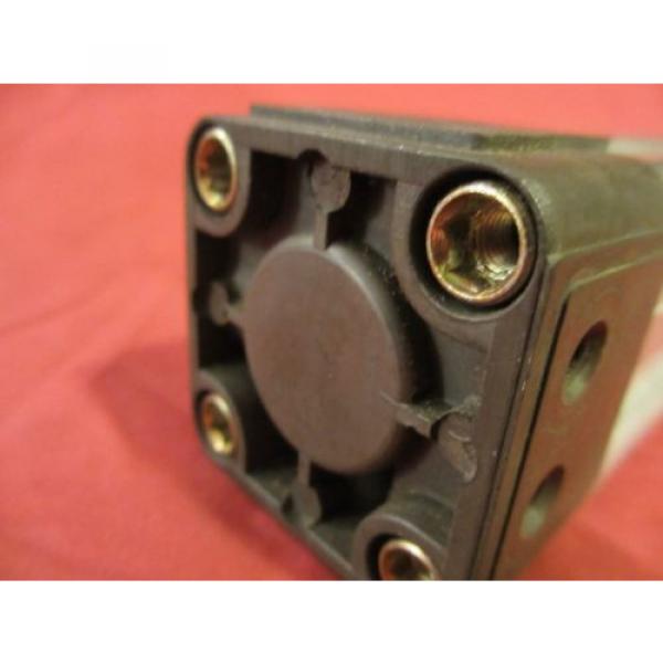 Rexroth Germany India P68174-3050 Taskmaster Cylinder 1-1/2 x 5, 200 PSI, L193 #3 image